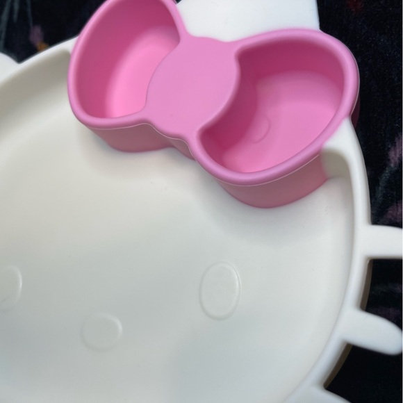 (SOLD)4 Baby Plates + 3-in-1 Training Cup - Picture 10 of 12